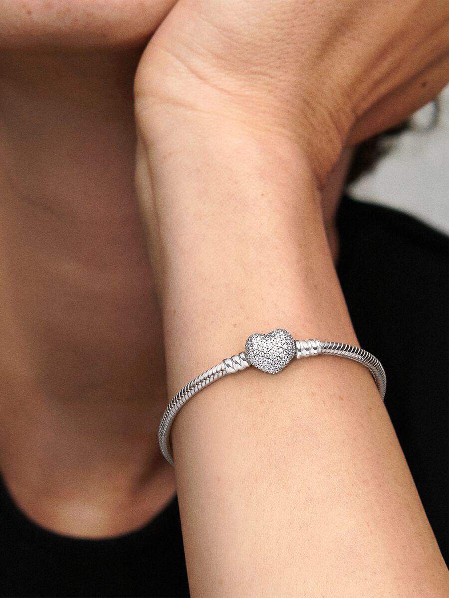 Sparkling Heart & Snake Chain Bracelet